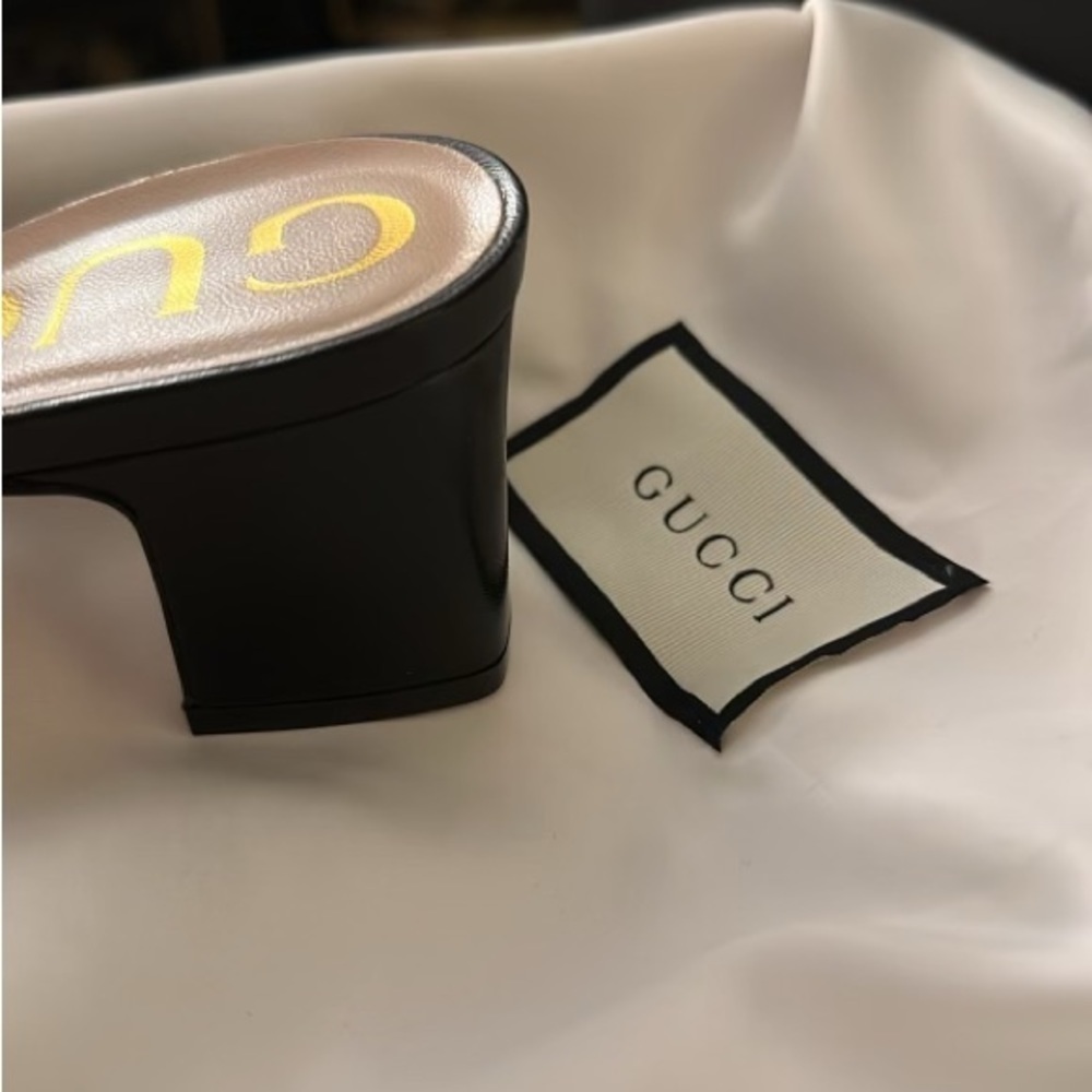 Gucci Sandal Sliders - Picture 6 of 8